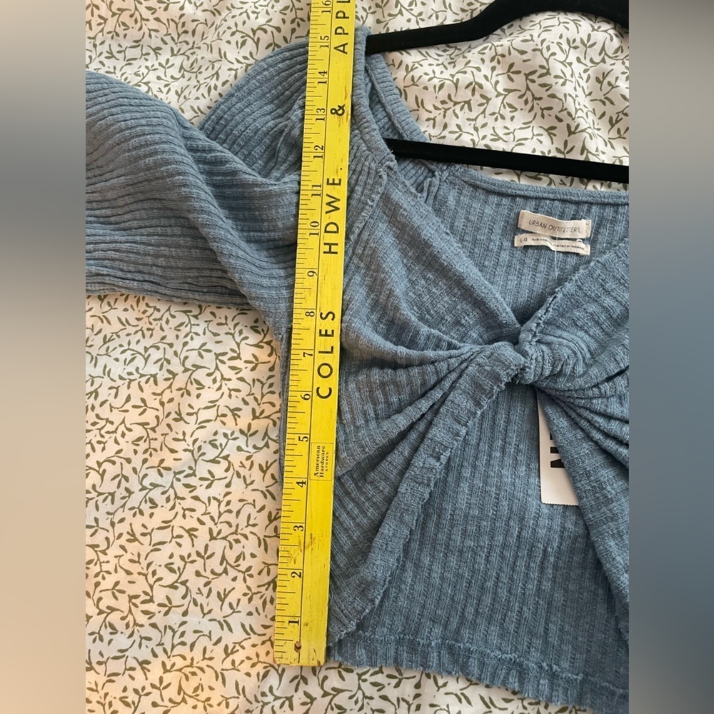 Urban Outfitters Womens Top Size L Blue Stretch Knit Deep V Neck Lena Twist Crop - Picture 9 of 9